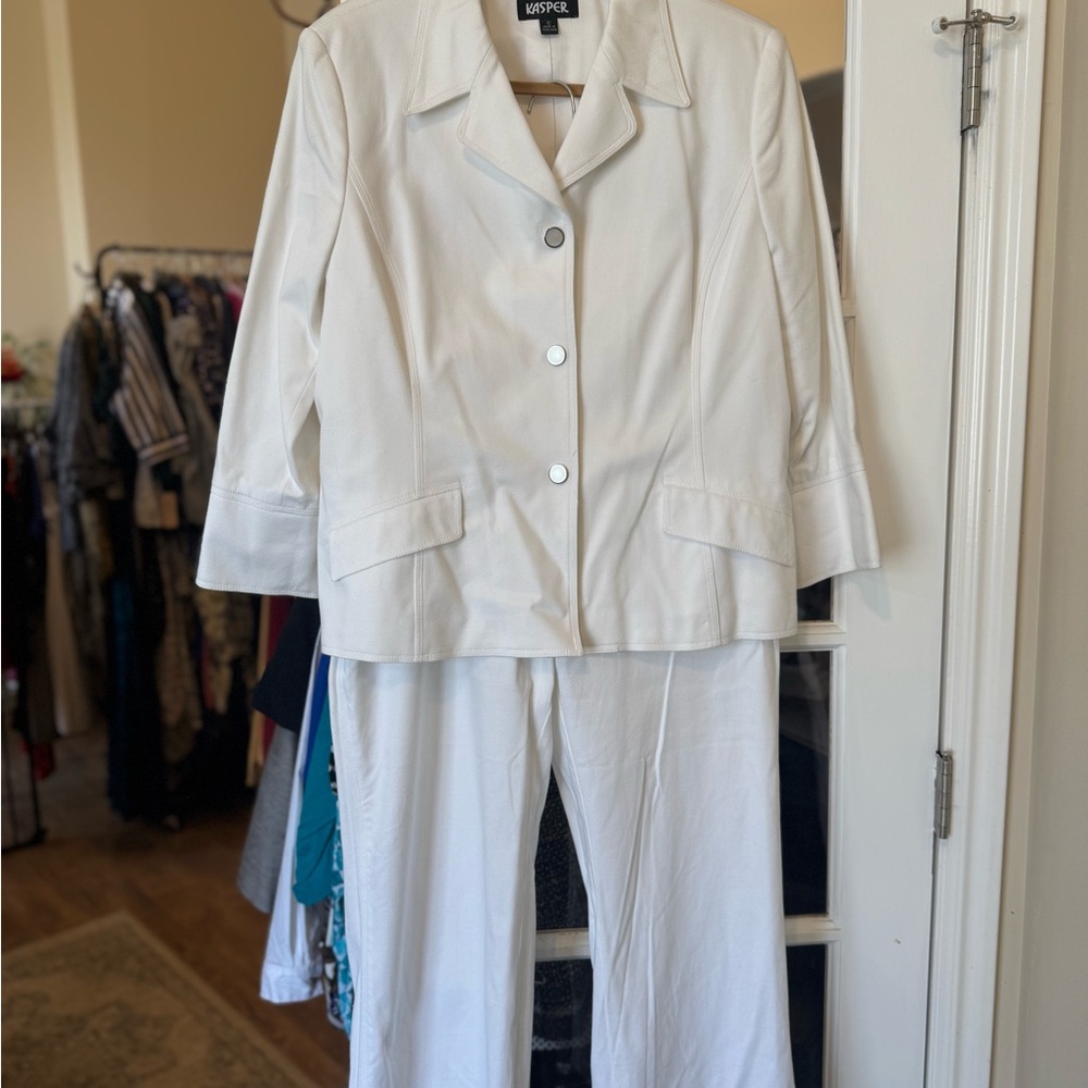 Kasper Ivory Suit Set with Jacket and Pants